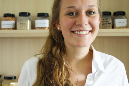 Yana macht ein Duales Studium bei Nordgetreide
