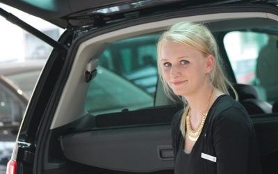 Katrin wird Kauffrau für Büromanagement beim Autohaus Kornkoog