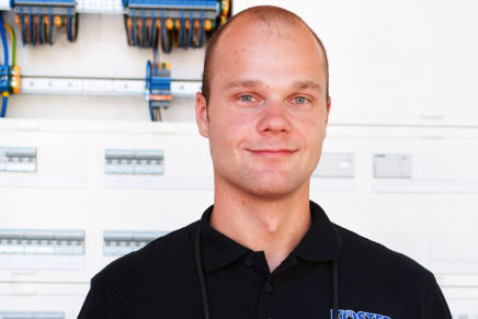 Dennis: 2. Ausbildungsjahr zum Elektroniker für Energie- und Gebäudetechnik, Köster Elektro-Technik GmbH & Co. KG/Hattstedt
