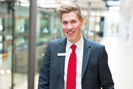 Julian: Wird Bankkaufmann bei der Förde Sparkasse