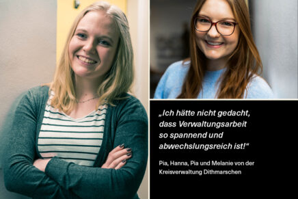 Hanna, Pia, Melanie und Pia bei der Kreisverwaltung Dithmarschen