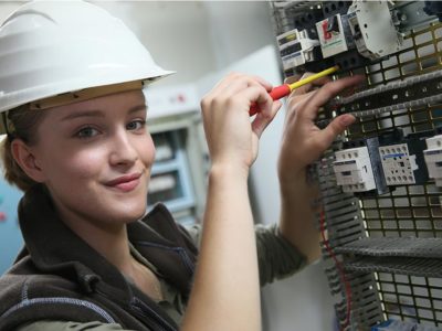 Ausbildung zum/r Elektroniker/in für Energie- und Gebäudetechnik bei Elektro Eimecke