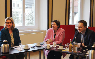 Eutins Stadtsprecherin Kerstin Stein-Schmidt (von links), Personalleiterin Karin Leider und Bürgermeister Carsten Behnk präsentierten das neue Konzept bei einem Pressegespräch.