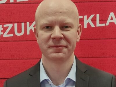 Christian Stecker ist an der Isarnwohld-Schule Gettorf für die Berufsberatung verantwortlich