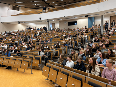 Schnuppertag an der Uni Lübeck: So erleben Studieninteressierte Forschung und Lehre hautnah