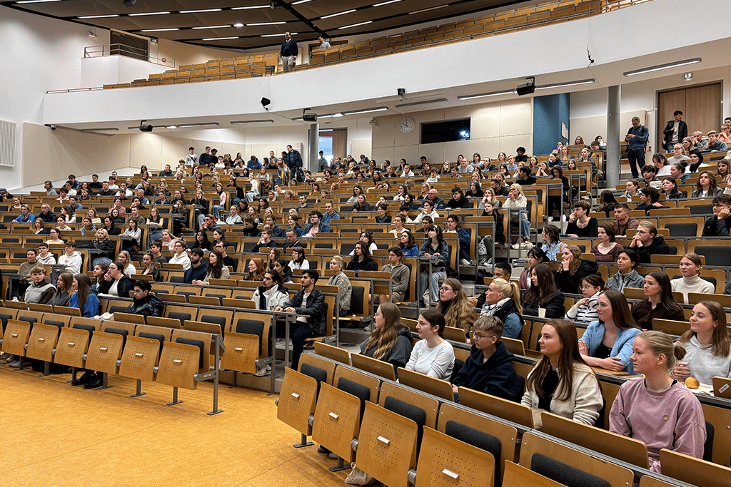 Schnuppertag an der Uni Lübeck: So erleben Studieninteressierte Forschung und Lehre hautnah