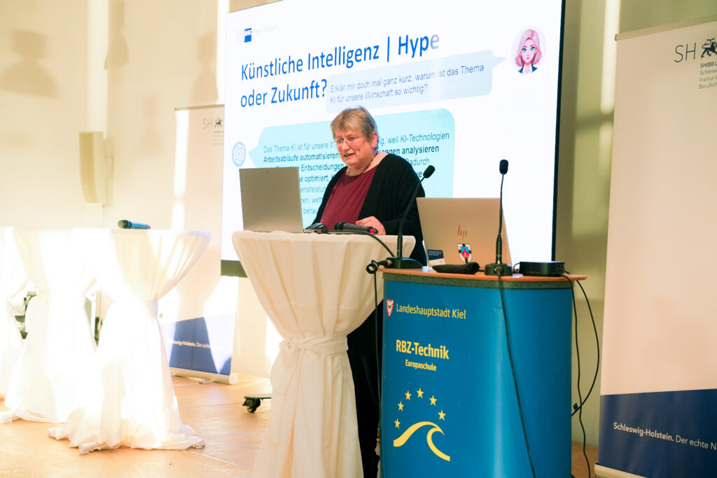 Dr. Claudia Achtenhagen von der IHK Stuttgart stellte spannende neue KI-Projekte aus Baden-Württemberg vor