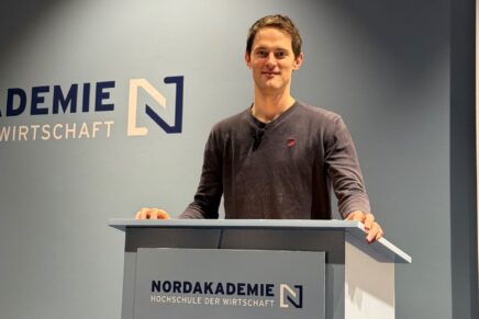 Ehrengast des Regionalwettbewerbs „Jugend forscht (junior)“ an der Nordakademie im Interview
